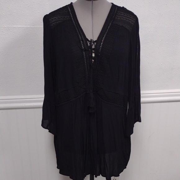 BOUTIQUE Tops - NEW Elegant Black Women's Tunic with Lace Detailing